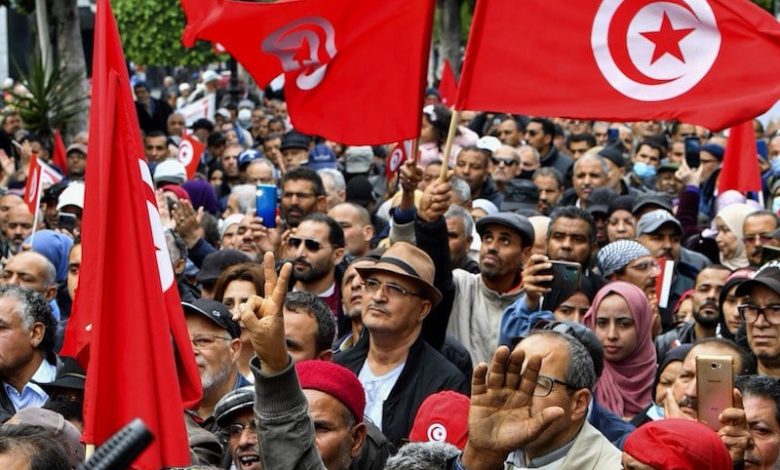 "جبهة الخلاص" تختار التصعيد في تونس