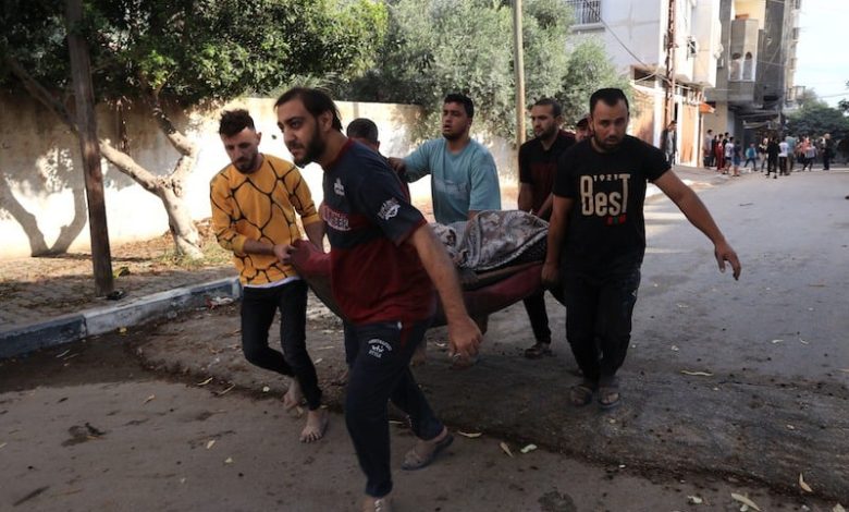 هجمات إسرائيلية تقتل عشرات الفلسطينيين